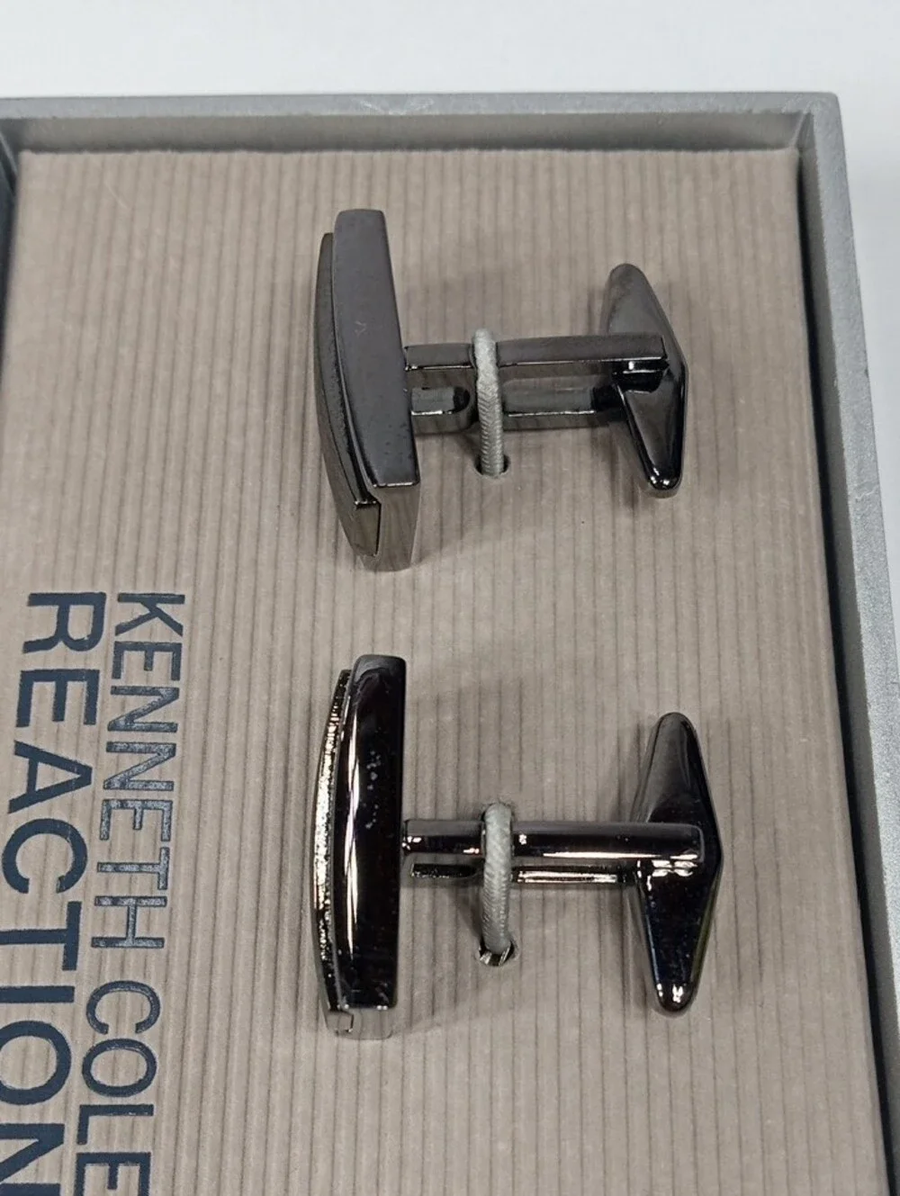 Kenneth Cole Reaction  Cuff Links